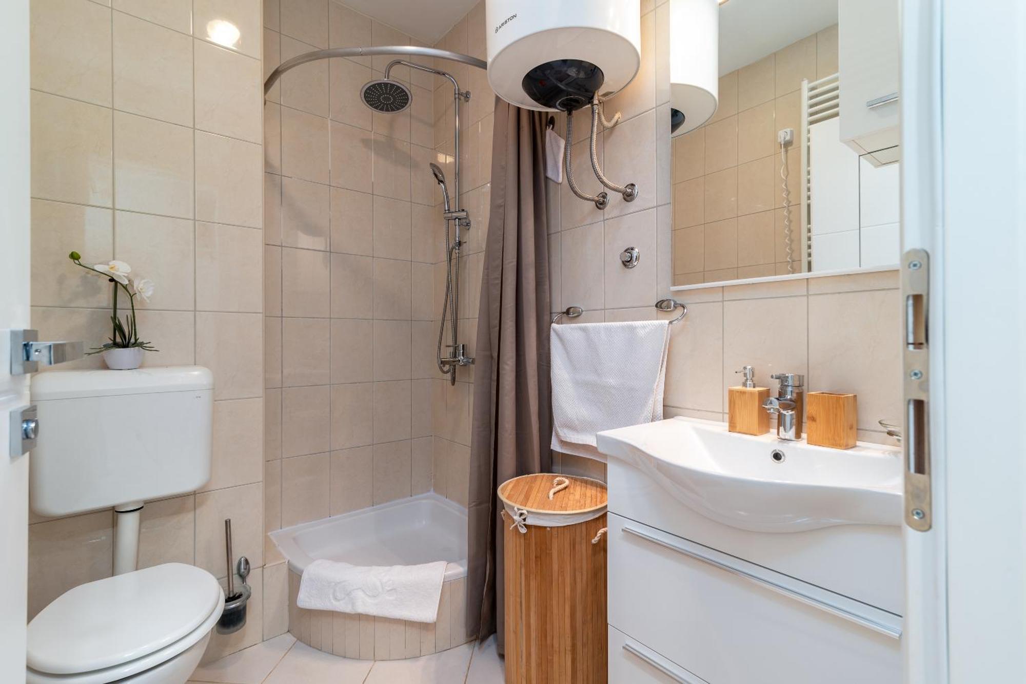 Lazure Serenity Трогир Екстериор снимка